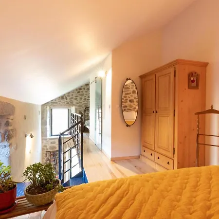 Chambon-sur-lac, 2 Pieces, 3 Personnes - Fr-1-630-215 Feriehus